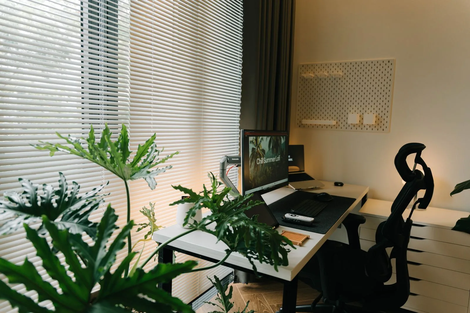 Home office workspace